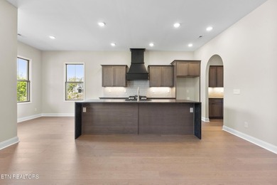MOVE IN READY! Located in Farmstead -just minutes from the lake - photo 27
