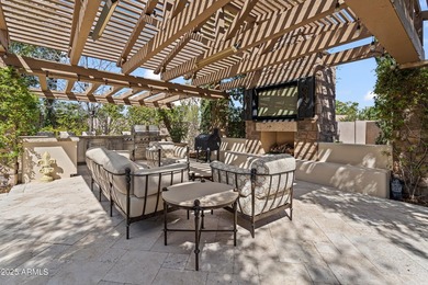 Nestled in the coveted heart of Paradise Valley, this - photo 29
