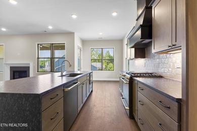MOVE IN READY! Located in Farmstead -just minutes from the lake - photo 31