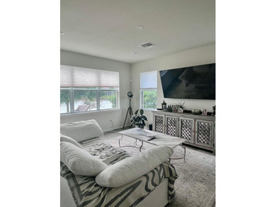 Rare Corner Townhome | Lake & Park Views | Premium Upgrades - photo 5