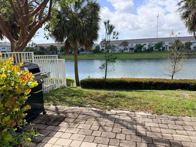 Rare Corner Townhome | Lake & Park Views | Premium Upgrades - photo 7