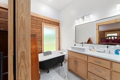 Escape to the lake in this beautifully updated 3-bedroom, 3-bath - photo 11