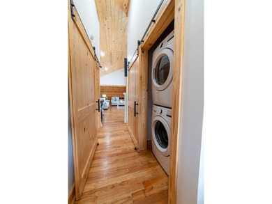 Escape to the lake in this beautifully updated 3-bedroom, 3-bath - photo 14