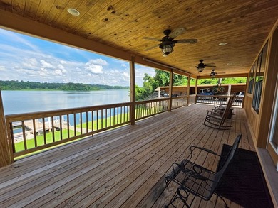 Escape to the lake in this beautifully updated 3-bedroom, 3-bath - photo 15