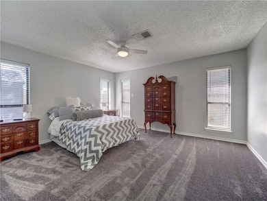 Welcome to 2306 Park Wood Drive ! This nicely updated Oak Ridge - photo 17