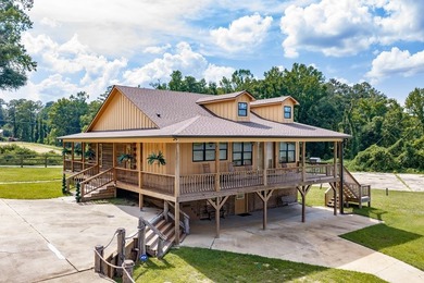 Escape to the lake in this beautifully updated 3-bedroom, 3-bath - photo 25