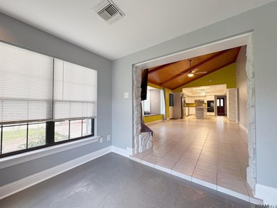 Charming and well maintained brick home in the heart of - photo 9