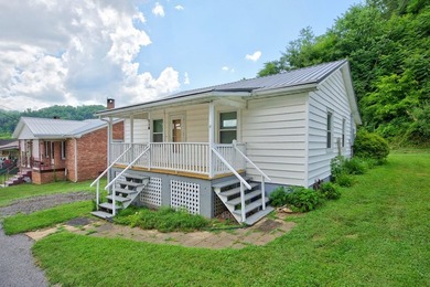 Welcome to this charming cottage nestled in the heart of Fries - photo 4