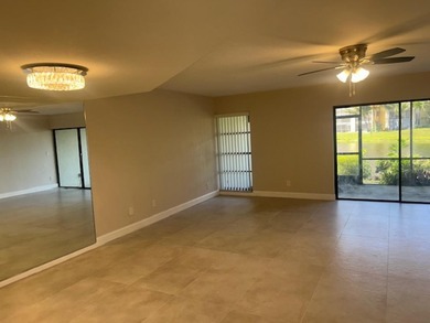 Welcome to this stunning and spacious 3-bedroom, 2.5-bathroom - photo 11
