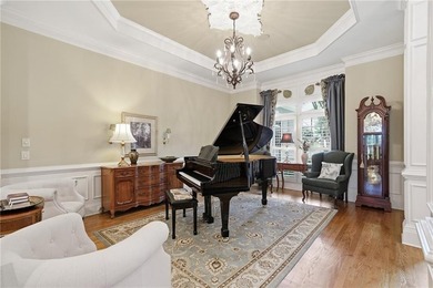 Perfectly positioned on the 4th fairway in Polo Golf & Country - photo 13