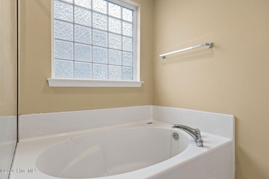 Move-in ready 3-bedroom, 2-bath home in Boiling Spring Lakes - photo 17