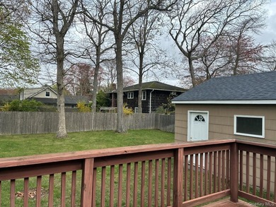 South of Montauk This charming, cozy home offers comfort, style - photo 23