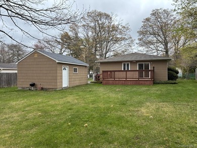 South of Montauk This charming, cozy home offers comfort, style - photo 24