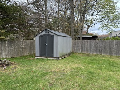 South of Montauk This charming, cozy home offers comfort, style - photo 25