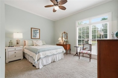 Perfectly positioned on the 4th fairway in Polo Golf & Country - photo 33