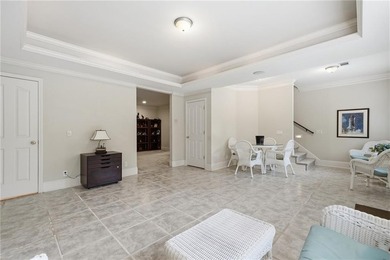 Perfectly positioned on the 4th fairway in Polo Golf & Country - photo 37