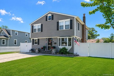Immaculate, Completely Renovated 4-Bedroom, 2-Bath Colonial - photo 2