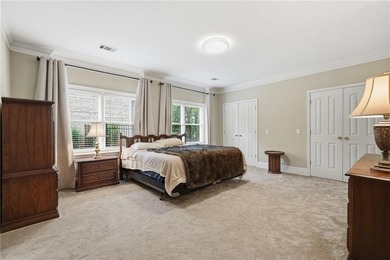 Perfectly positioned on the 4th fairway in Polo Golf & Country - photo 43