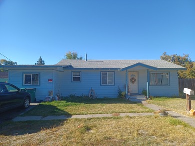 Upper Klamath Lake Home For Sale in Klamath Falls Oregon