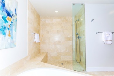 Living the Kakaako Life!!! Beautiful 3 Bedroom 2.5 Bath - photo 9