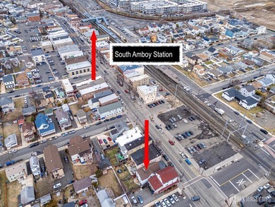 Amazing opportunity to Own a Mixed Use Building. This Beautiful - photo 6