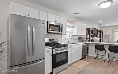 Picture-perfect and move-in ready, this beautifully renovated - photo 13