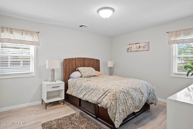 Picture-perfect and move-in ready, this beautifully renovated - photo 15