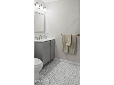 Picture-perfect and move-in ready, this beautifully renovated - photo 17