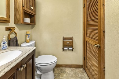 This beautifully maintained 3-bedroom, 2-full-bathroom home - photo 21