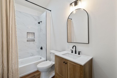 Stunning custom-designed new construction in beautiful Grizzly - photo 22