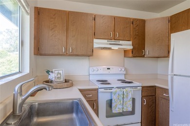 Welcome to this inviting 2-bedroom, 1-bath townhome in desirable - photo 4