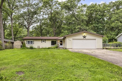 This beautifully maintained 3-bedroom, 2-full-bathroom home - photo 26