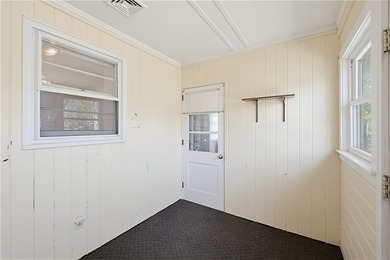 Welcome to 145 Glenwood Drive in desirable North Kingstown. This - photo 5