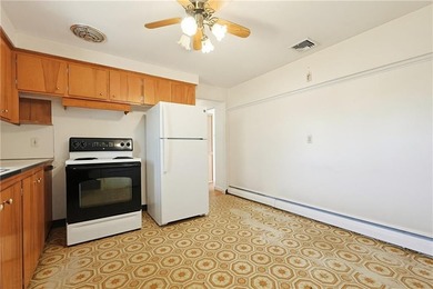 Welcome to 145 Glenwood Drive in desirable North Kingstown. This - photo 8