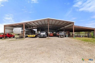 Discover a premier 45-acre cross-fenced ranch in Florence, Texas - photo 5