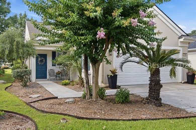 Welcome home to this charming & beautifully updated retreat - photo 1