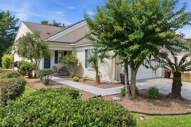 Welcome home to this charming & beautifully updated retreat - photo 2