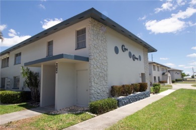 Cape Coral Lakes Area Condo For Sale in Cape Coral Florida