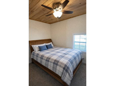 Welcome to your perfect lake retreat! This beautiful designed - photo 14