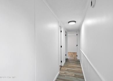 Welcome to this beautifully updated 3-bedroom, 2-bath - photo 22