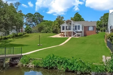 Lake Home For Sale in New Roads, Louisiana