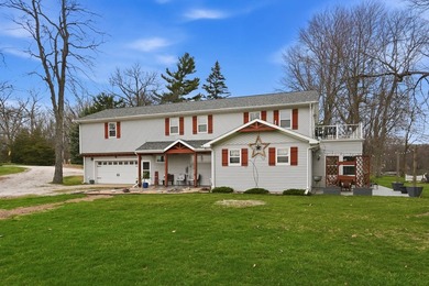 MOTIVATED SELLER! Remodeled home on beautiful NORTH TWIN LAKE! - photo 7