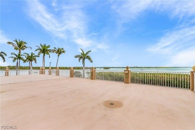Spectacular views from this 3 bed+den/3 bath condo at Dolphin - photo 2