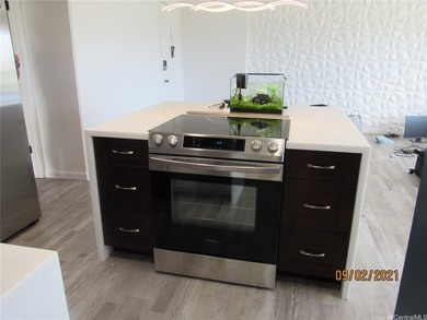 Enjoy modern island living in this beautifully upgraded - photo 9