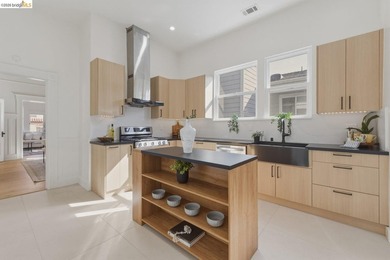 Welcome to 523 25th Street, a thoughtfully renovated Oakland - photo 11