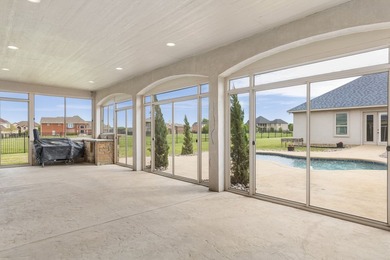 Welcome to a rare blend of luxury, space, and flexibility in the - photo 33