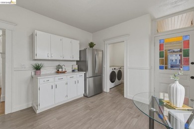 Welcome to 523 25th Street, a thoughtfully renovated Oakland - photo 44
