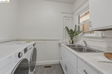 Welcome to 523 25th Street, a thoughtfully renovated Oakland - photo 45