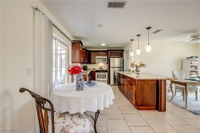 Welcome to the highly desirable SE Country Club area! Situated - photo 8