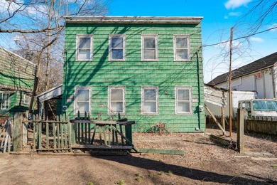 Welcome to Kreischer St! This side-by-side, 2 family, Hanyman - photo 4